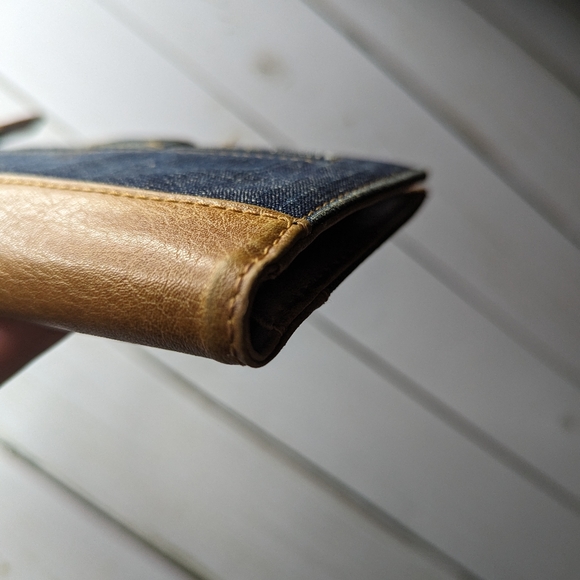 Guess Wallet Two-tone Denim and Tan Leather - Picture 4 of 6